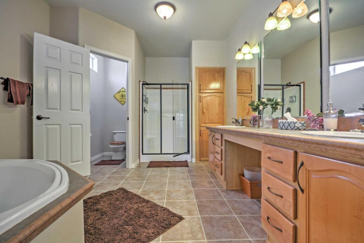 Beautiful Kanab Home With Yard - Walk To Restaurants Kültér fotó