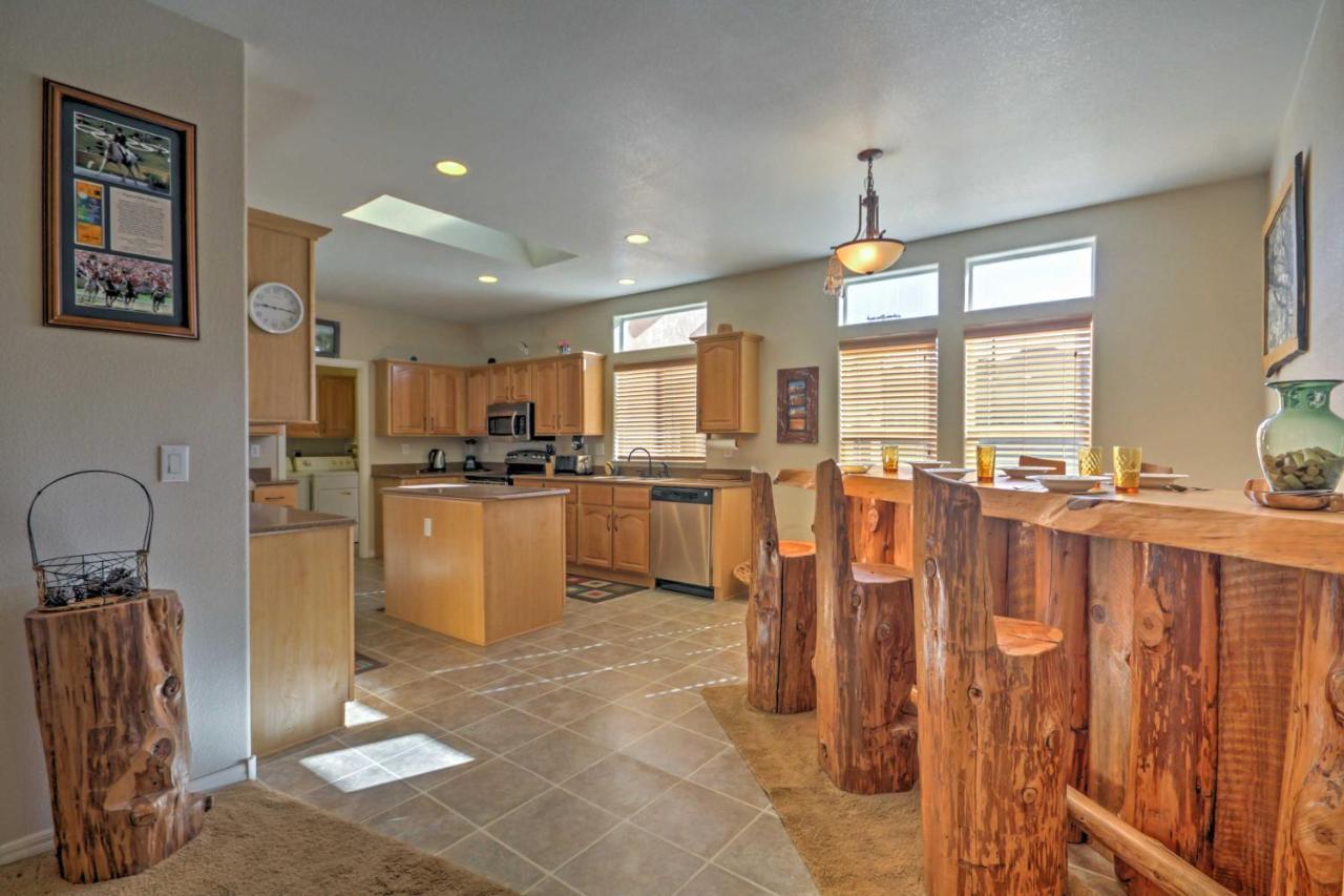 Beautiful Kanab Home With Yard - Walk To Restaurants Kültér fotó