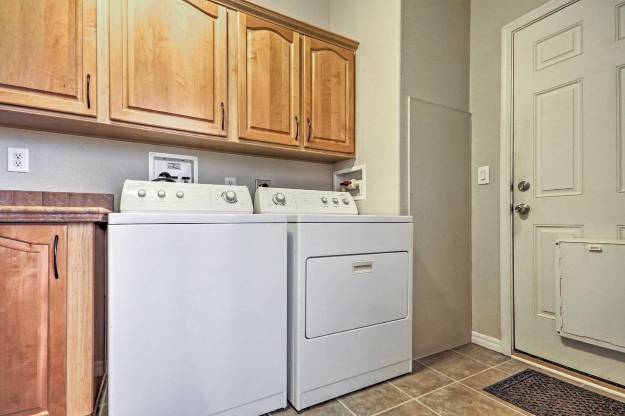 Beautiful Kanab Home With Yard - Walk To Restaurants Kültér fotó