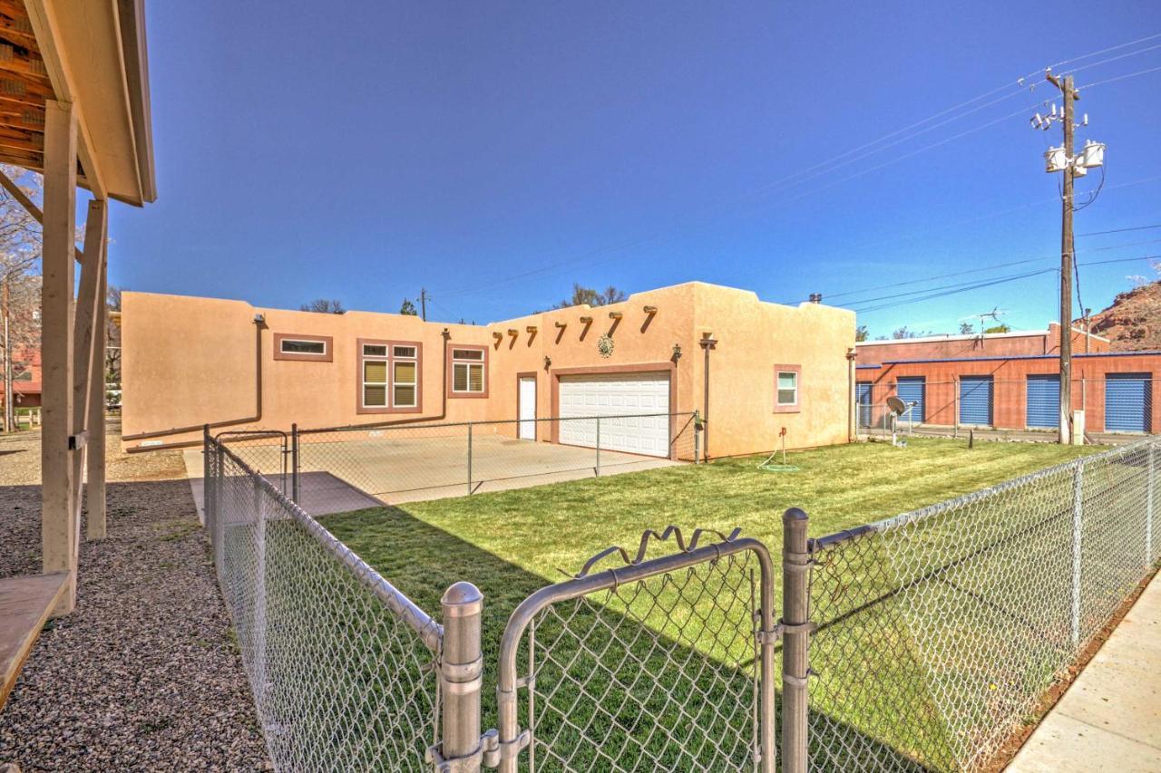 Beautiful Kanab Home With Yard - Walk To Restaurants Kültér fotó